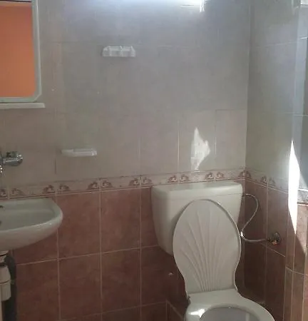 Edelvays House 3*
