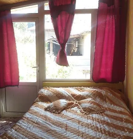 Edelvays House 3*