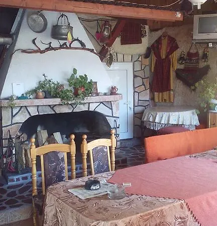 Pensión Edelvays House